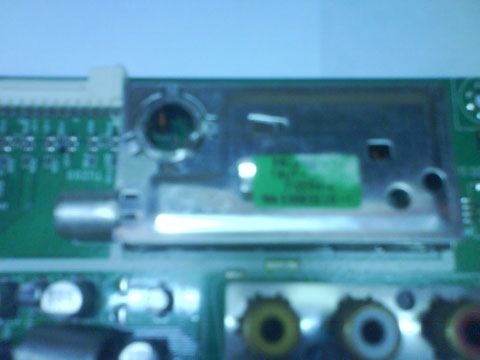 TERMINAL DE ANTENA DESNUCADO SE PUEDE REPARAR FACILMENTE PERO QUEDA MEJOR CAMBIANDO EL SELECTOR DE CANALES