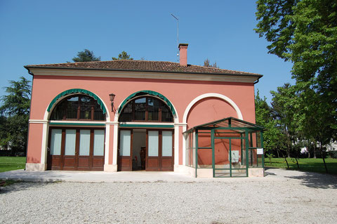 Pavillon - Ausstellungs-& Arbeitspavillon im Garten der Villa Valeri