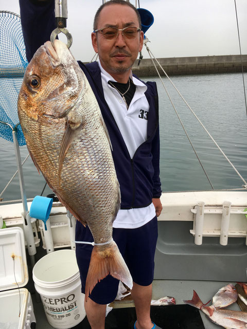 66.5㎝!テンヤで自己記録更新おめでとうございます(^^♪