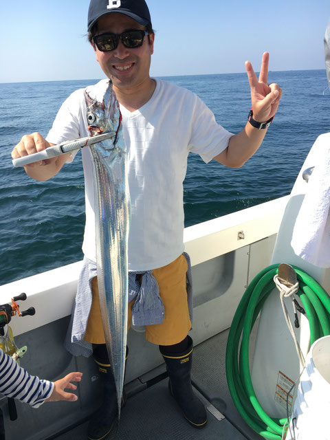 お父さんも初太刀魚で良型！ゲット！(^^♪