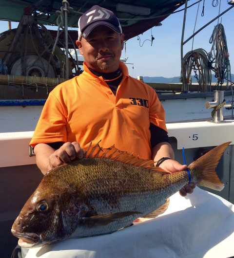 72.5㎝　自己記録更新&ダービー暫定3位　おめでとうございます(^^♪　カラー魚拓ゲット(*^_^*)。