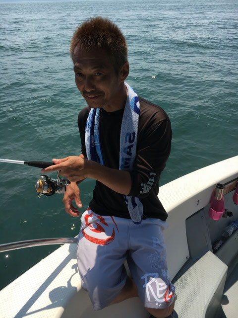 このお客様もってますね！！朝、竿を破壊！(笑)