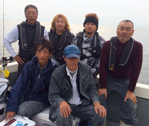 岡山で土木関係の仕事を営んでいる㈱カズケン御一行様!(社長はご都合で不在です。)カズケン釣り大会!を開催して頂きました。