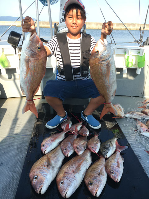6年生お兄ちゃん！初挑戦で60オーバー！4Fish(^^♪の13枚‼お見事！夏休みの良い思いでになったね(^^)/