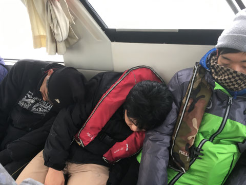 バタンキュー！お疲れ様でした。((+_+))