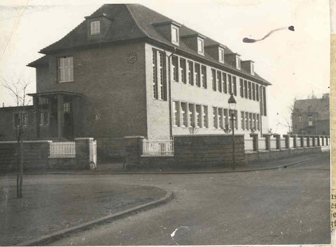 1930 Eröffnung der Overberg-Schule