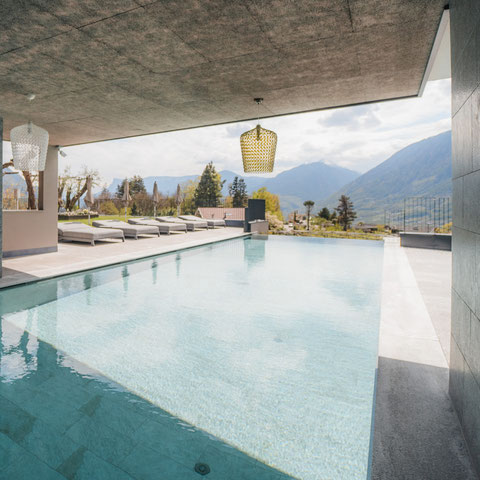 Mountain Hideaways - die schönsten Hotels in den Alpen: VINEA SUITES & APARTMENTS, Aparthotel AdultsOnly, Dorf Tirol bei Meran - Meranerland - Südtirol ©Lena Sulzenbacher