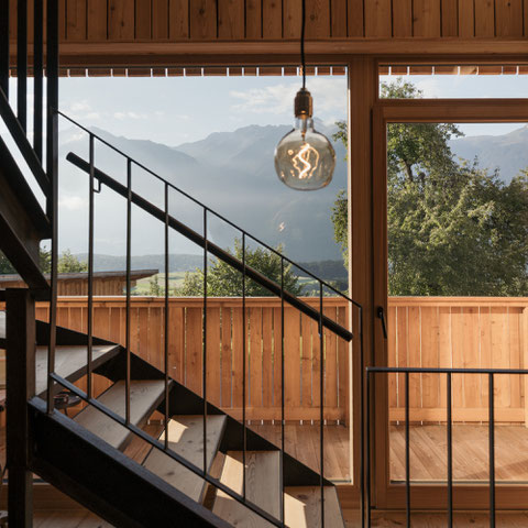 DAS1494 • Holidays in a Historic Landmark | Apartments on the Mieming Plateau in Tyrol - Austria • Member of Mountain Hideaways ©MarikaUnterladstätter