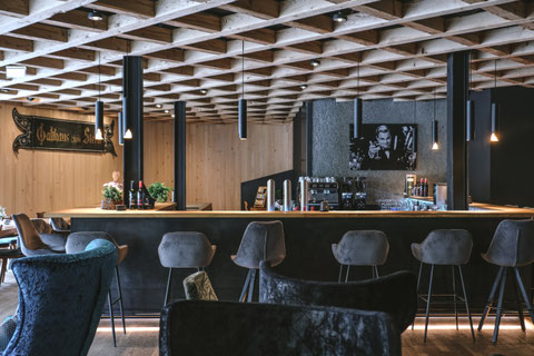 Hauserei Boutique Hotel in the Lechtal, Tyrol – modern design meets alpine tradition, featuring wooden architecture and panoramic windows. © Mela Hipp