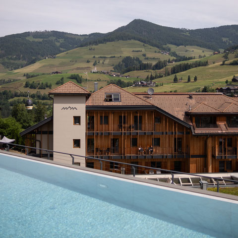 Excelsior Dolomites Resort, wellness hotel - San Vigilio di Marebbe - holidays in South Tyrol ... Member of Mountain Hideaways - the most beautiful hotels in the Alps ©Mela Hipp