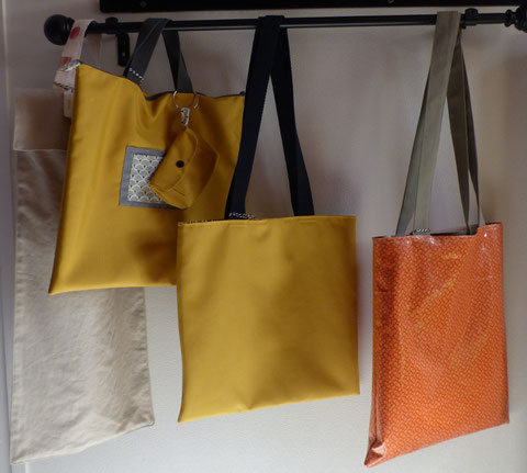 Si vous êtes à la recherche d'un sac unique, je vous le confectionne avec les tissus et le modèle de votre choix.