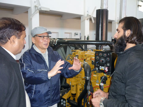 Guidance on Caterpillar engine simulator and electronic control (location: CTTI training site)