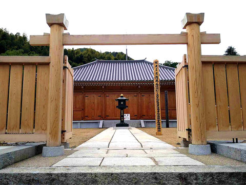 「金堂(世田薬師 本堂)」 ※https://ja.wikipedia.org/wiki/栴檀寺 より