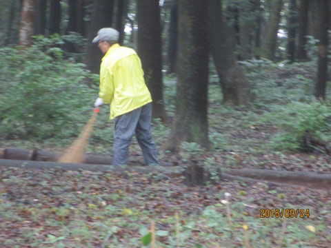 今日も清掃からです