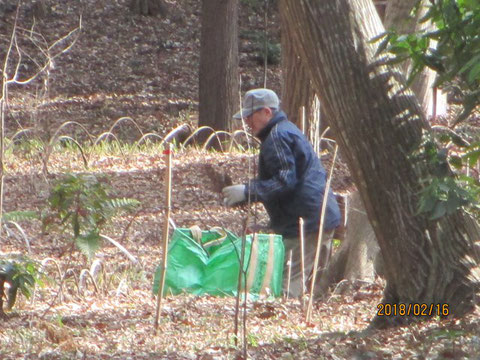 活動地内の清掃作業は欠かせません