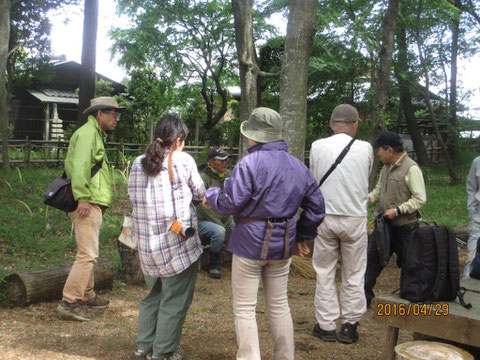 来訪された方々をご案内します