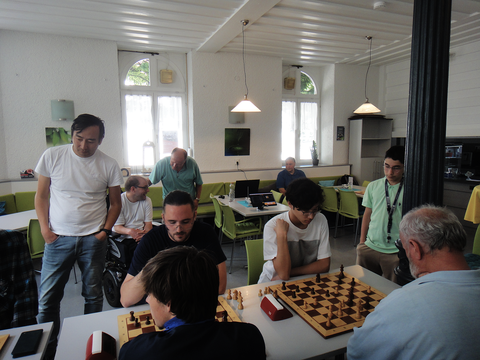 Einfach Spaß mit Freizeit-Schach im Arena-Modus!
