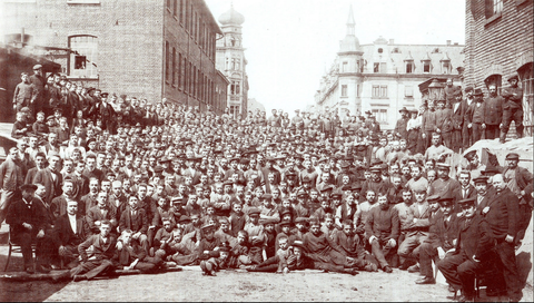 Belegschaft Fichtel & Sachs (Schweinfurter Präzisions-Kugellagerwerke) im Jahr 1903