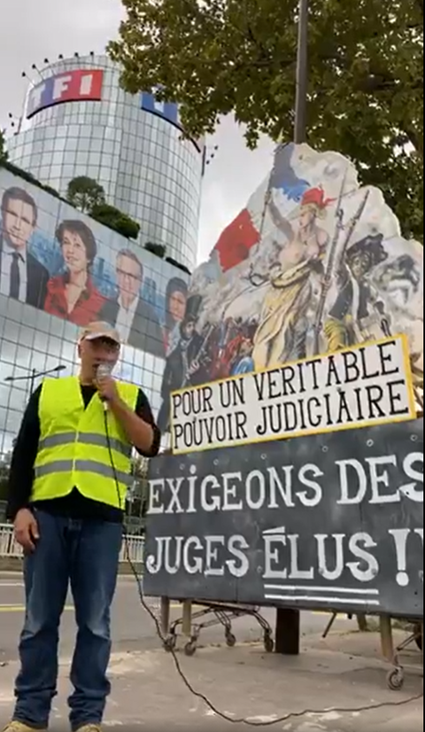 La loi du Silence Facebook WIL PIRS Maître Wildfried PARIS AVOCAT DISSISENT Menacé de mort en FRANCE www.jesuispatrick.fr ALERTE ROUGE www.alerterouge-france.fr