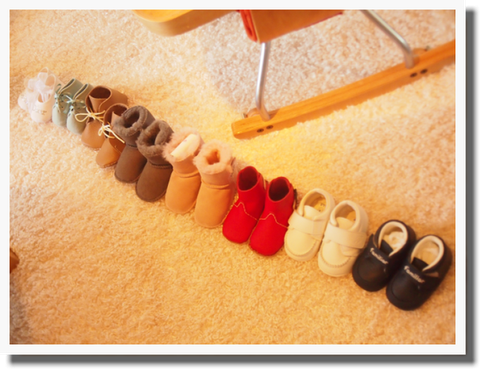 正統派ファミリア2足、UGGのブーツ2足、手作り2足、エルメス、ディオールルームシューズetc... 履く期間は短いけれど、つい内にこもってしまうのでかわいい靴をエンジンに、沢山お出かけしようと思います^^