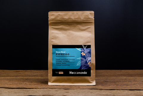 Eine Packung mit 250 Gramm House Blend Espresso