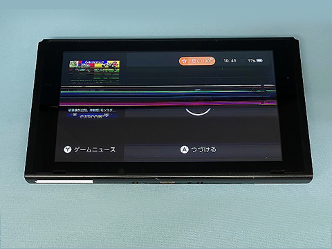 液晶画面が割れたニンテンドースイッチ