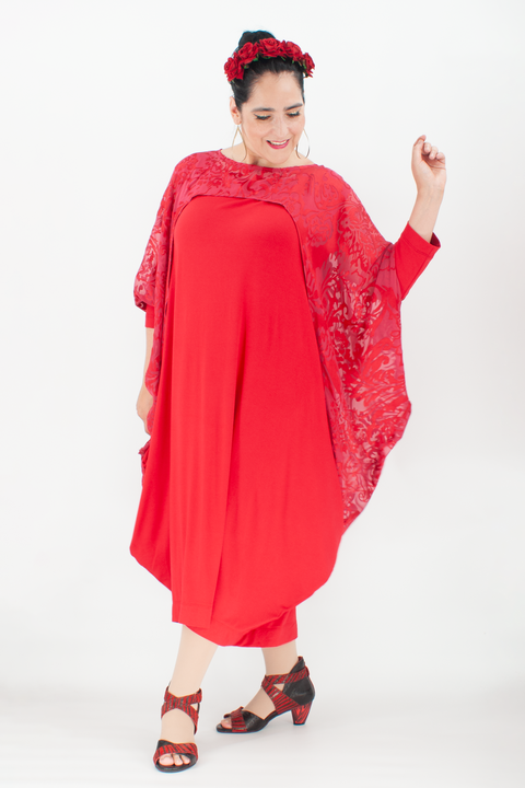 Roter oversized Seidenbolero