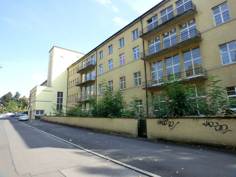 Das alte städtische Krankenhaus in der Robert-Koch-Straße kurz vor seinem Abriss Ende 2011