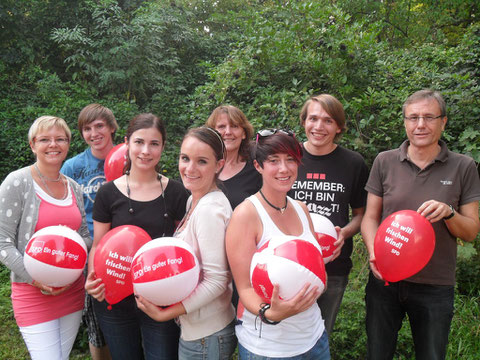 Von links: Sabine Dittmar, MdL, Paul Petersen, Katharina Räth, Julia Firmbach, 3. Bürgermeisterin und Bezirksrätin Kathi Petersen, Ursula Guggenbichler, Johannes Petersen, SPD-Fraktionsvorsitzender im Stadtrat Joachim Schmidl