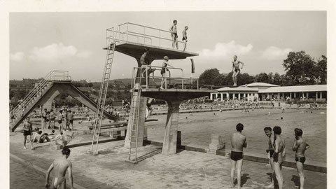 Das Weiler Freibad in früheren Jahren (Foto: Stadtarchiv Weil am Rhein)
