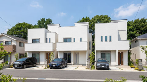 戸建て　住宅　４棟パース