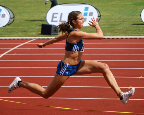 Klaudia Kaczmarek holte mit 12,70 m im Dreisprung Silber. (Foto: Simon Heweling)