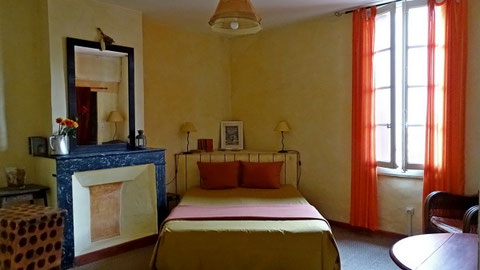 bed and breakfast, chambres d'hôtes Farniente à Aigues-Mortes, chambre Paso doble, 85€/nuit, petits déjeuners inclus