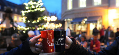 Winzerglühwein gibt's in Bad Dürkheim natürlich aus Dubbe-Bechern. Foto: Stadt Bad Dürkheim