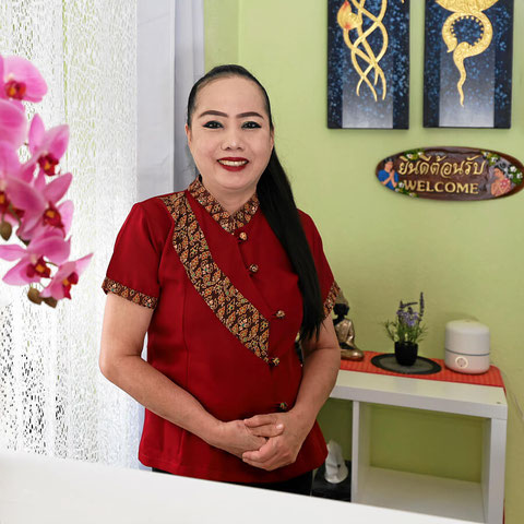 Masseurin bei der Thaimassage Thida in Weil am Rhein