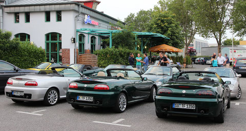 Leider hatten wir keinen Platz um unsere Lieblinge in Formation auf dem Parkplatz aufzustellen