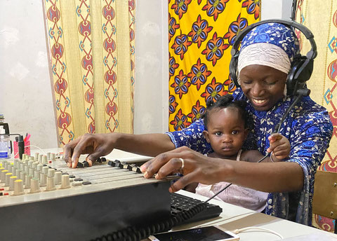 Radio Mulher de Bafatá, emisora comunitaria en Guinea Bissau fundada por la ONG Periodistas Solidarios. / ©Foto: Periodistas Solidarios 