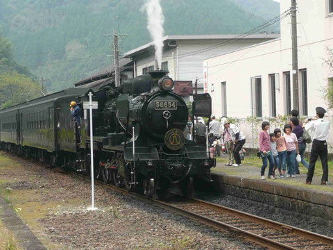 肥薩線一勝地駅