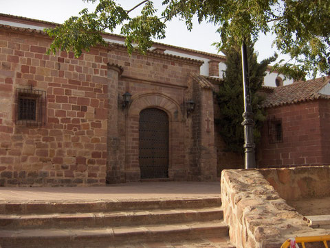 Puerta de la Iglesia de San Andrés atribuida a Hernán Ruiz II