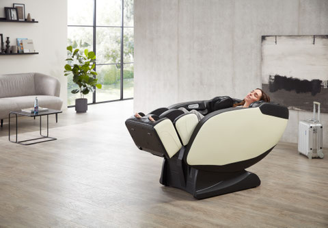 Der Massagesessel Prestige II in Schwarz-Weiß vereint WP-3D-Massage, Zero Gravity und edles Design für entspannte Stunden zu Hause.