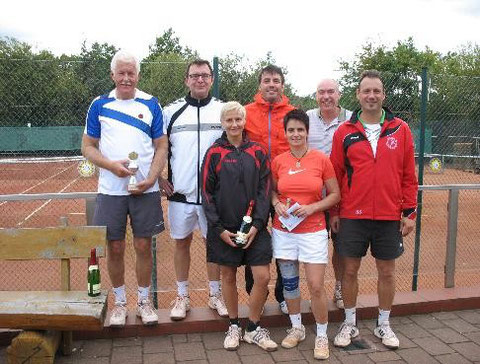 Sieger und Finalisten: v. l. Friedrich-Wilhem Krömer, Ulrich Darlath, Silja Bieke, Gf. René Prieß, Catja Möhlenbrock, Wolfgang Kuster und Ralf Schubert