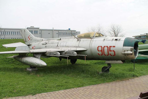 MiG19 905-1