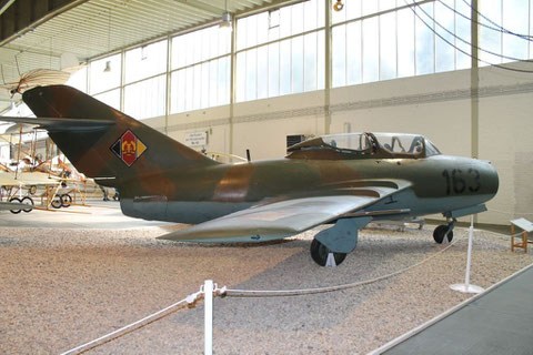 MiG15UTI 163-1