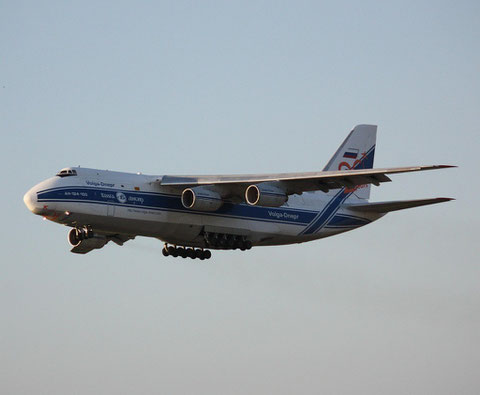 AN124 RA-82045-1