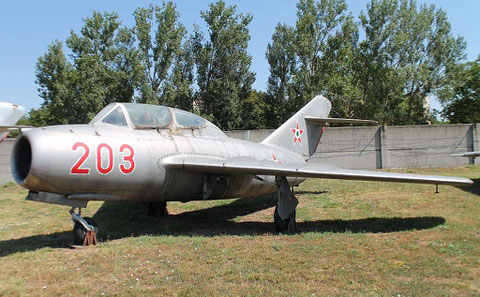 MiG15UTI 203-1