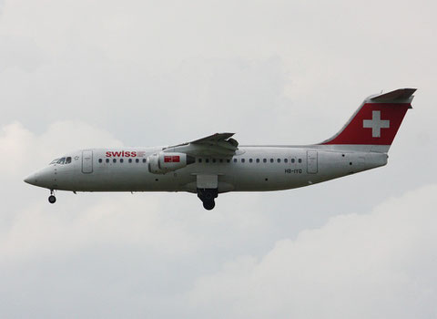 BAe Avro RJ100 " HB-IXO " Swiss