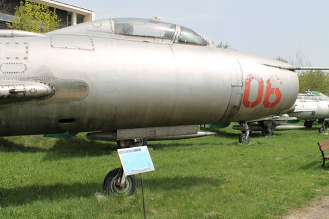 SU7 06-1