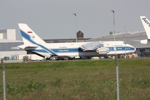 AN124 RA-82043-1