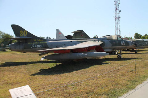 Hunter J-4022-1