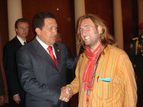 incontro tra il Presidente della Repubblica Bolivariana del Venezuela Hugo Chavez e il segretario del SISA Davide Rossi